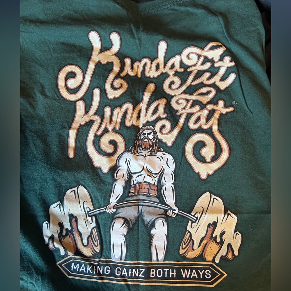 Green kinda fit kinda fat tee shirt